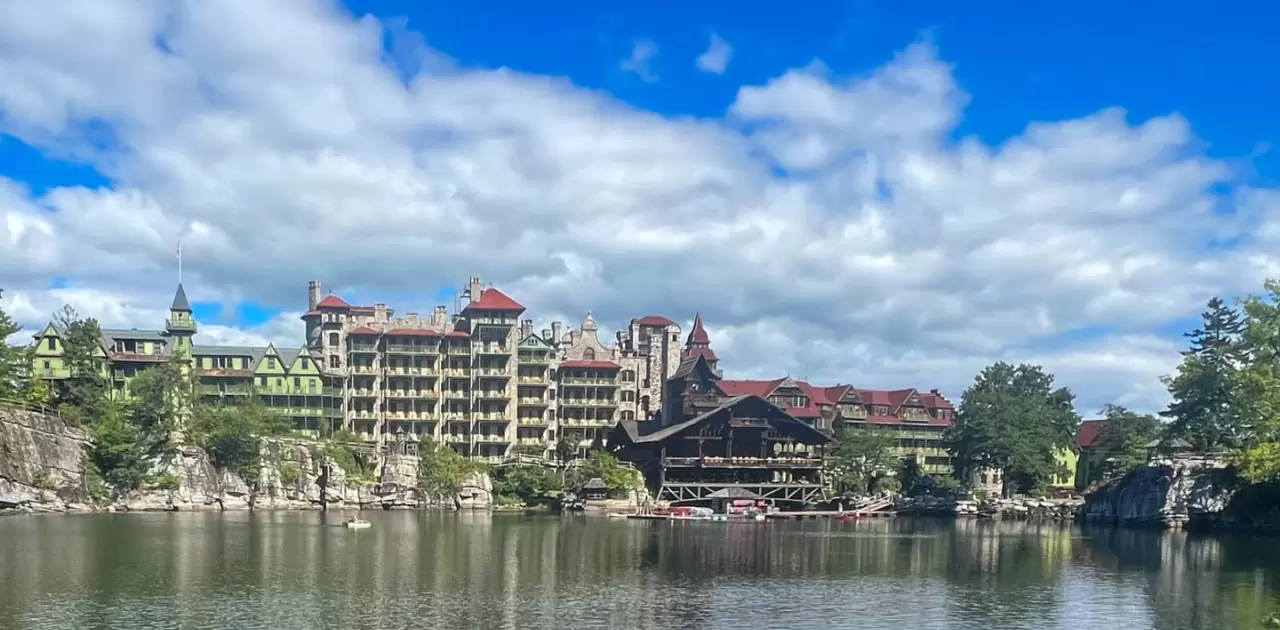 why-is-mohonk-mountain-house-so-expensive.